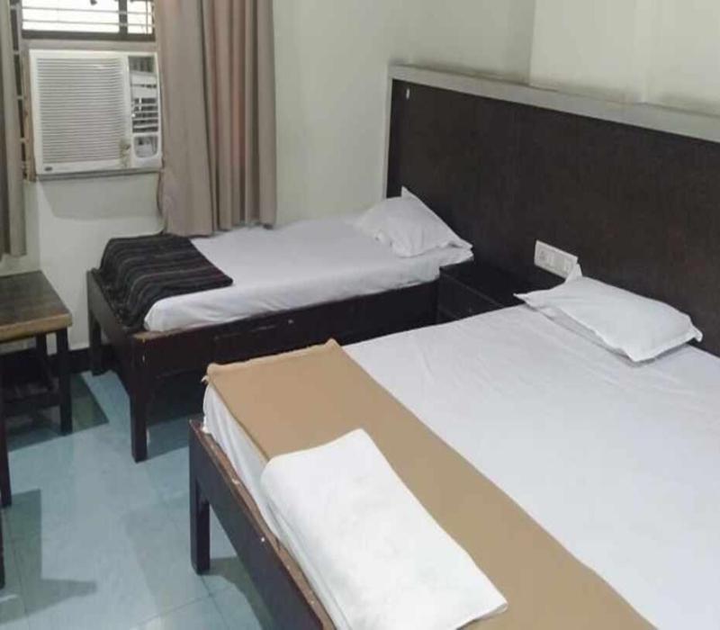 Iroomz Hoysala Residency Bellary Exterior foto